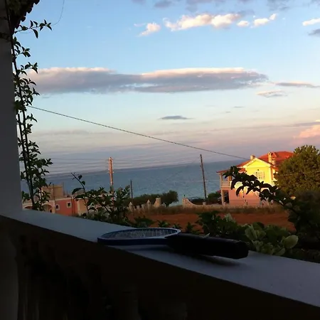 Studios Petra Кипсели