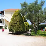Apart-hotel Petra 3*