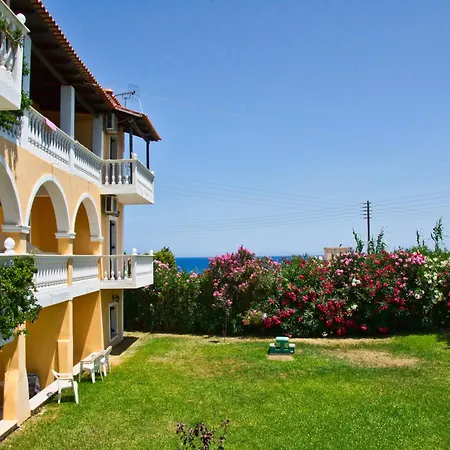 Petra Hotel apartamentowy Kypseli